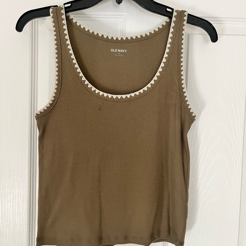 Old Navy Olive Green Ribbed Tank Top with White Trim – Women’s Medium
